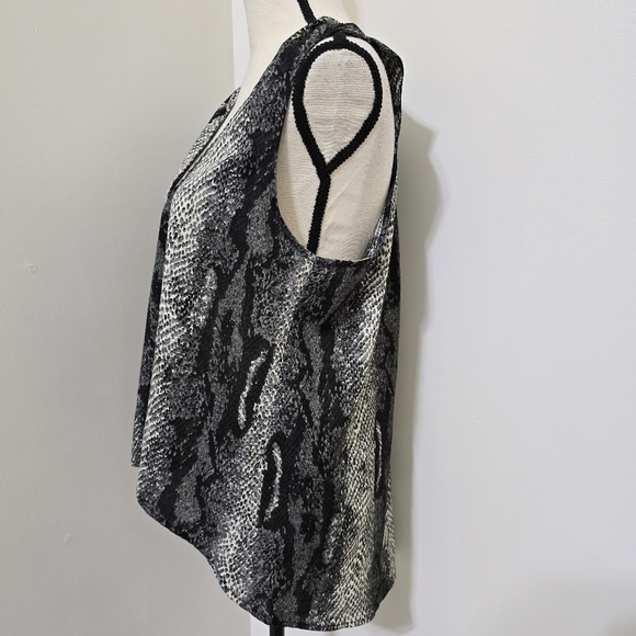 SHOW ME YOUR MUMU Sleeveless Snakeskin Bold Exotic Edgy V Neck Hi Lo Top S Black - Picture 5 of 14